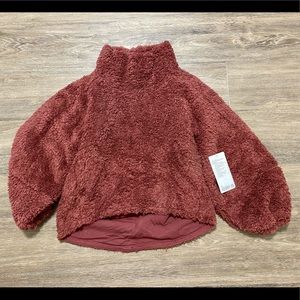 Lululemon warm restore Sherpa pullover size M/L